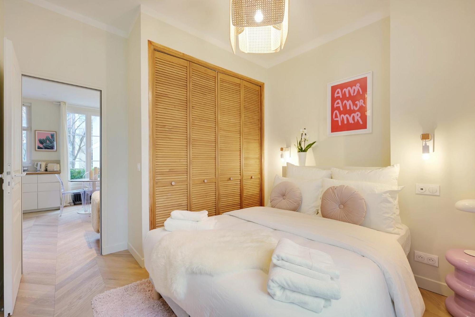 Comfy Suite By Les Maisons De Charloc Homes Boulogne-Billancourt Exterior foto